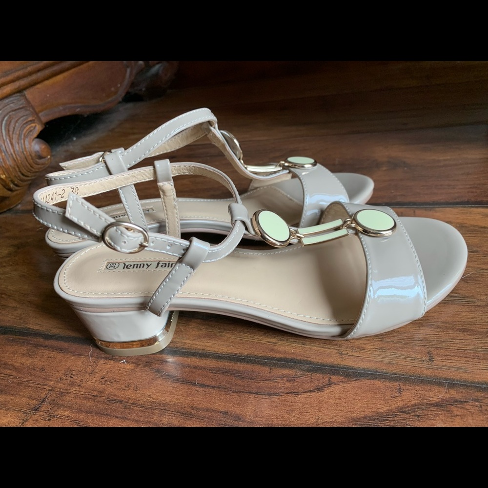 ❗️Great sandals for a special occasion❗️